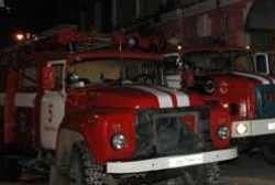 Спасатели МЧС России ликвидировали пожар в частном временном сооружении в Крапивинском МО
